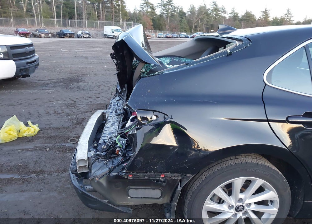 2022 TOYOTA CAMRY LE AWD VIN: 4T1C11BK7NU072078
