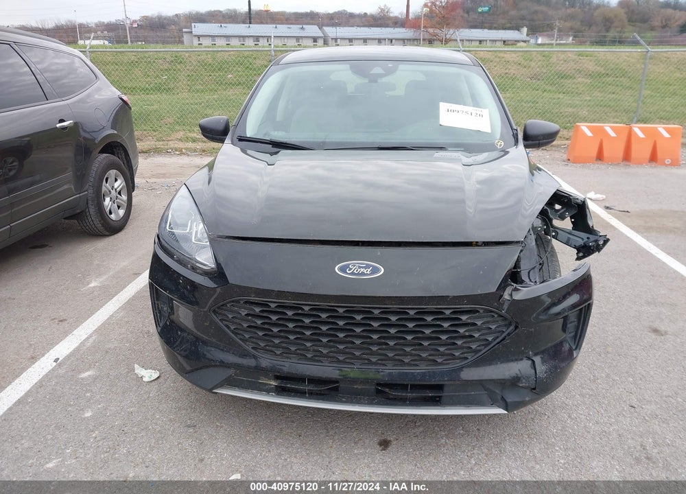 2022 FORD ESCAPE S VIN: 1FMCU0F69NUB52593