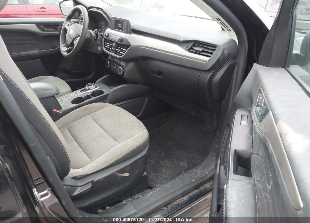 2022 FORD ESCAPE S VIN: 1FMCU0F69NUB52593