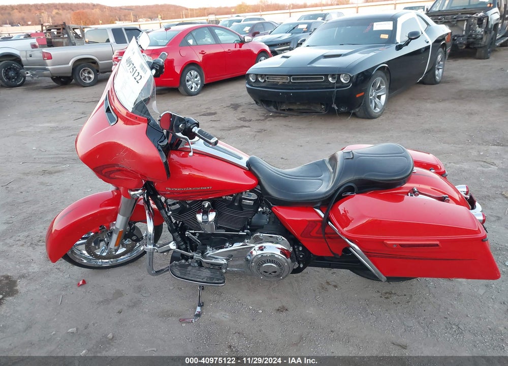 2017 HARLEY-DAVIDSON FLHXS STREET GLIDE SPECIAL VIN: 1HD1KRC13HB672270