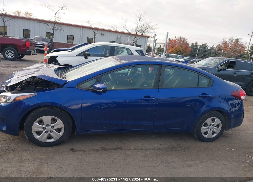 2018 KIA FORTE LX VIN: 3KPFK4A78JE170526
