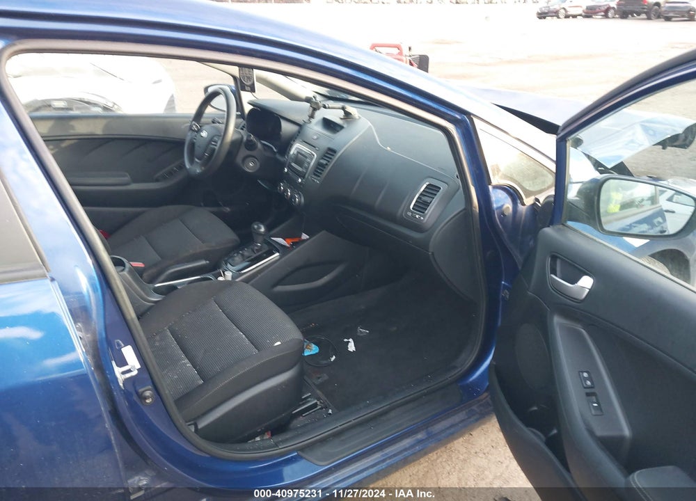 2018 KIA FORTE LX VIN: 3KPFK4A78JE170526