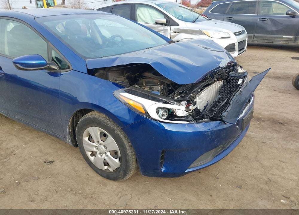 2018 KIA FORTE LX VIN: 3KPFK4A78JE170526