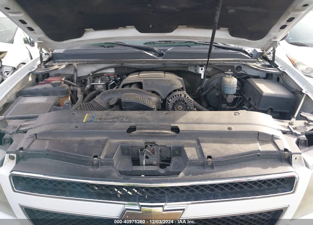 2011 CHEVROLET TAHOE LS VIN: 1GNSCAE04BR121697