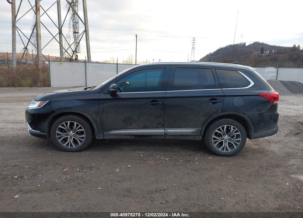 2018 MITSUBISHI OUTLANDER SEL VIN: JA4AD3A31JJ000890