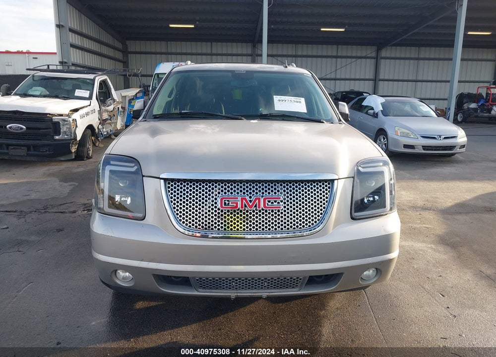 2007 GMC YUKON XL 1500 DENALI VIN: 1GKFK66807J369373