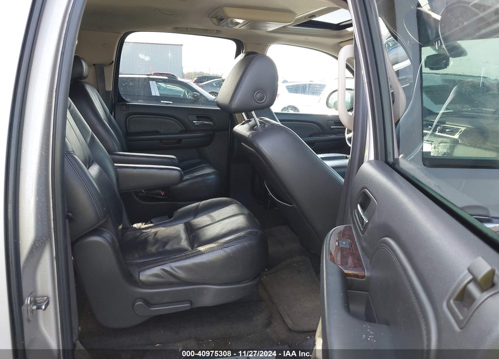 2007 GMC YUKON XL 1500 DENALI VIN: 1GKFK66807J369373