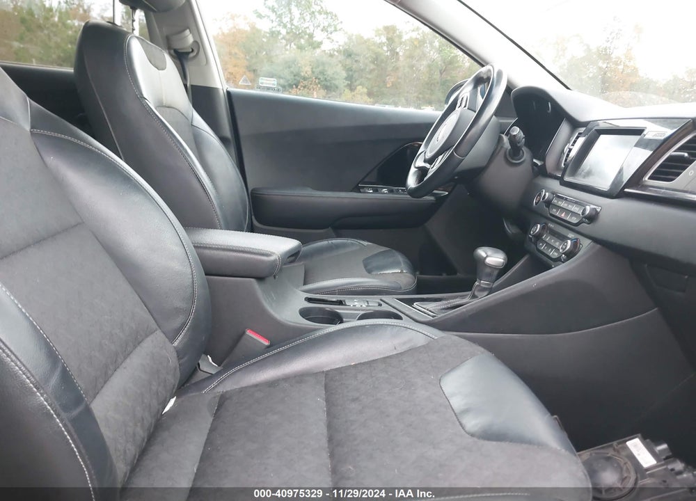 2017 KIA NIRO EX VIN: KNDCC3LC8H5037923