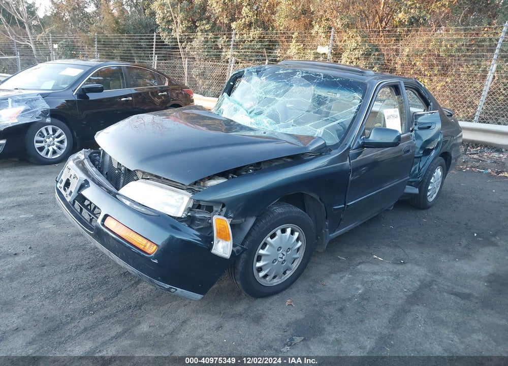1997 HONDA ACCORD EX VIN: 1HGCD5658VA266032