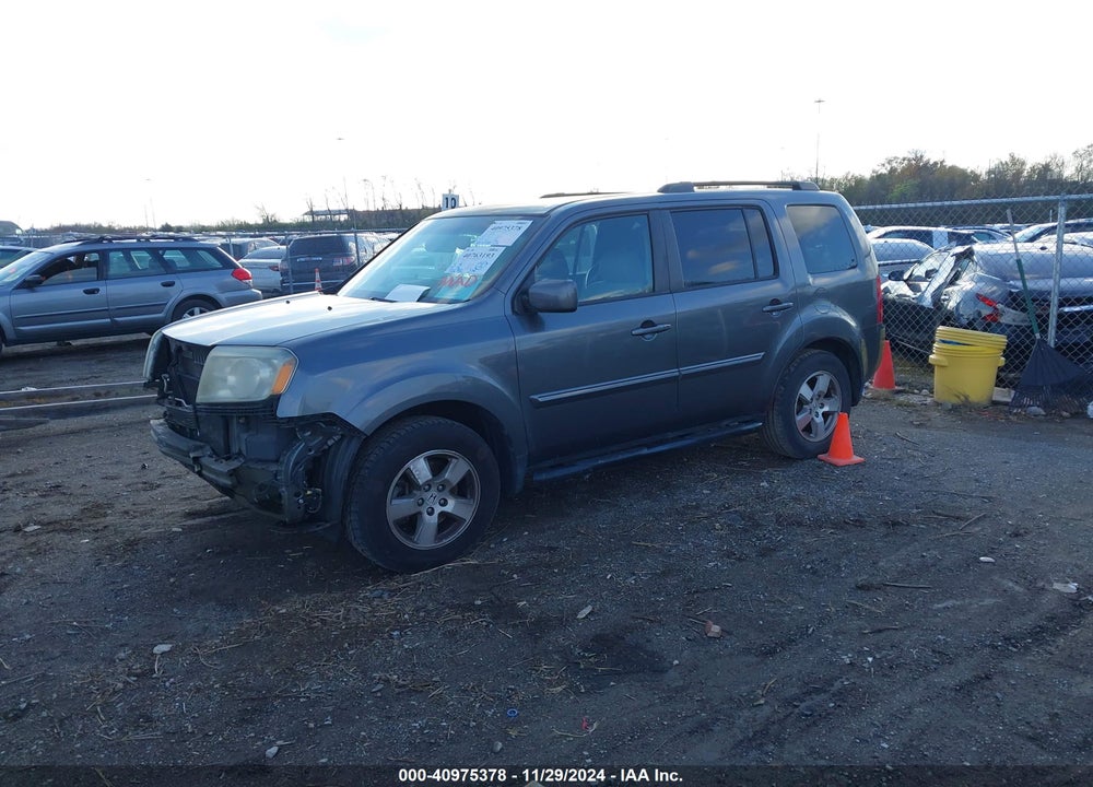 2011 HONDA PILOT EX-L VIN: 5FNYF3H79BB031370