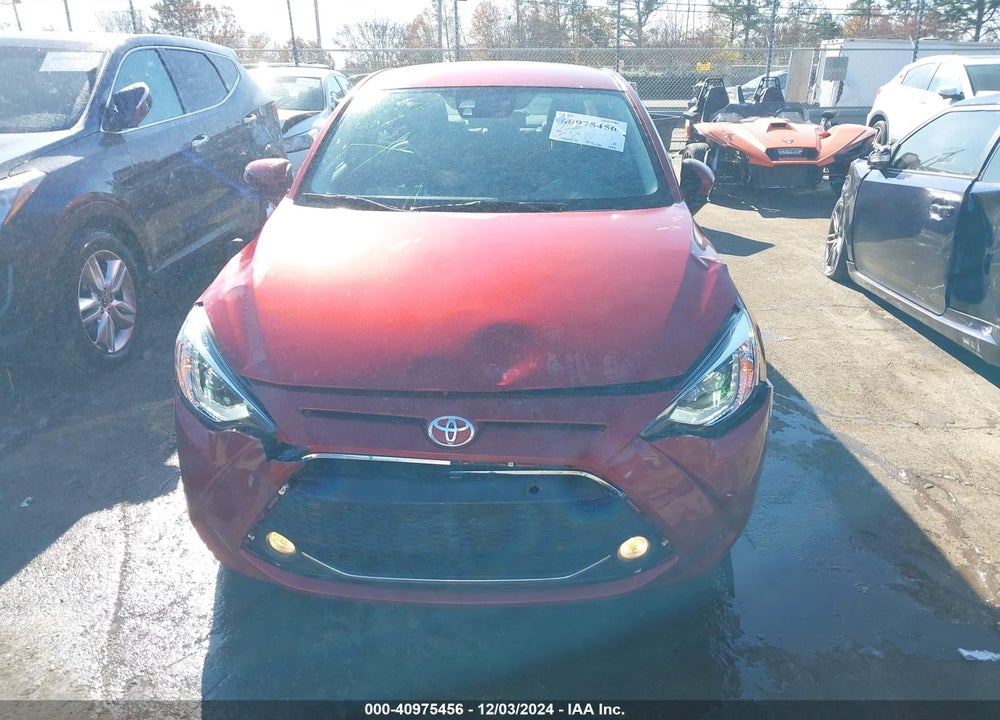 2019 TOYOTA YARIS XLE VIN: 3MYDLBYVXKY504943