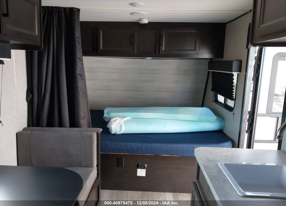 2022 JAYCO JAYFLIGHT TRAVEL TRAILER VIN: 1UJBJ0AJ7N17J1063