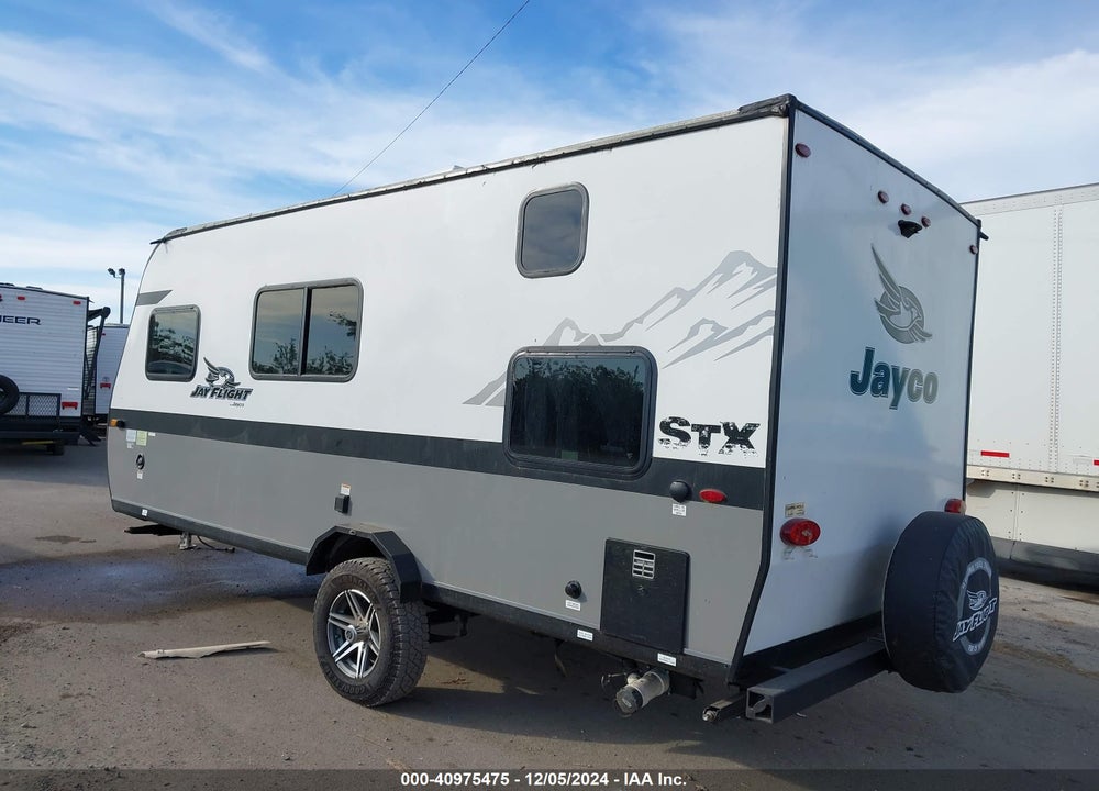 2022 JAYCO JAYFLIGHT TRAVEL TRAILER VIN: 1UJBJ0AJ7N17J1063