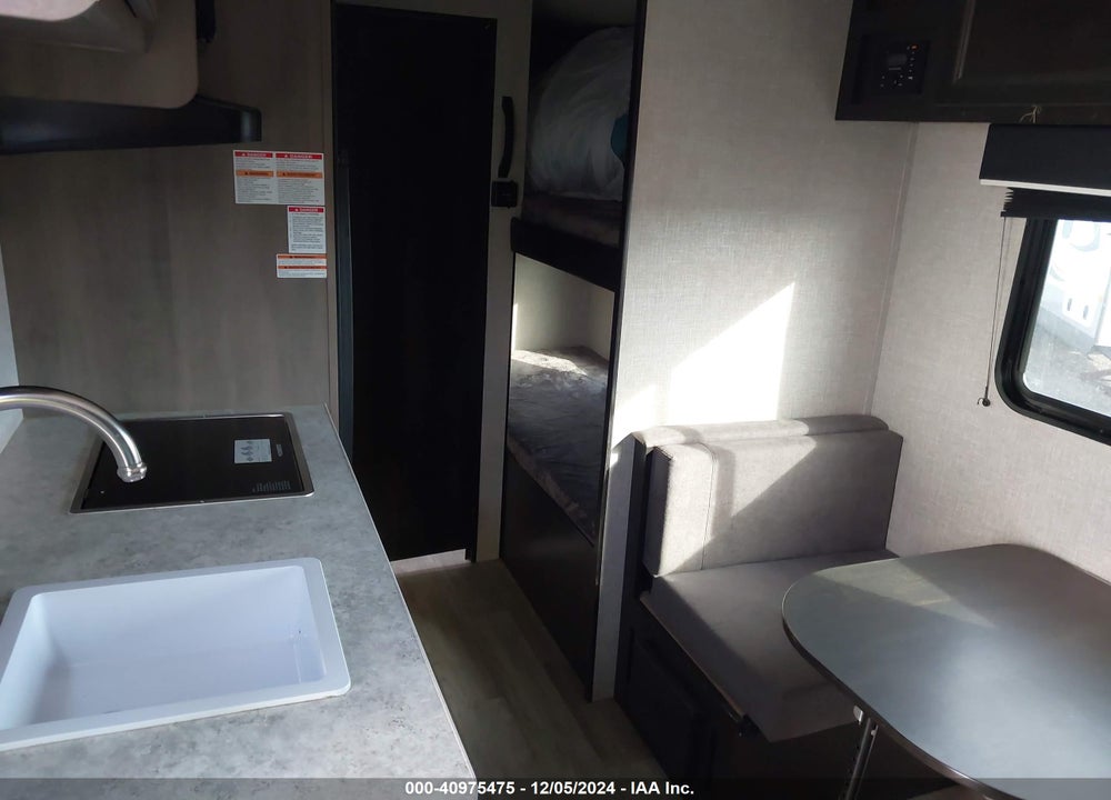 2022 JAYCO JAYFLIGHT TRAVEL TRAILER VIN: 1UJBJ0AJ7N17J1063