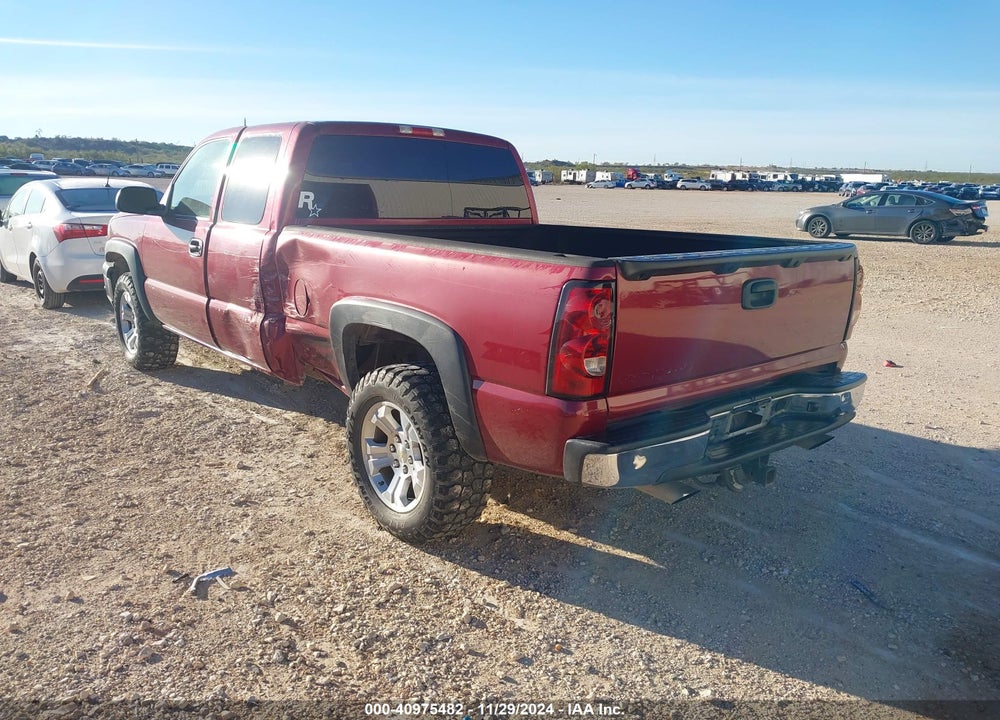 2005 CHEVROLET SILVERADO 1500 Z71 VIN: 2GCEK19T551232589