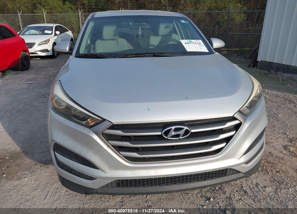 2017 HYUNDAI TUCSON SE VIN: KM8J23A45HU329536