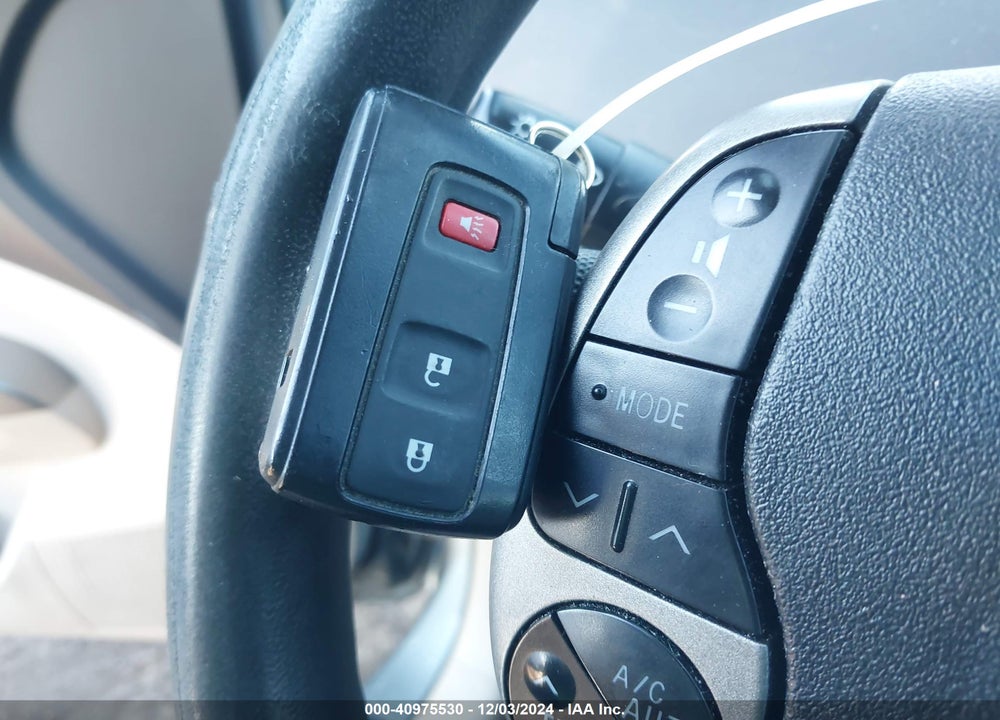 2005 TOYOTA PRIUS VIN: JTDKB20U253116968