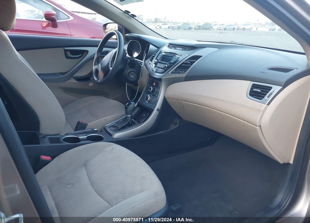 2014 HYUNDAI ELANTRA SE VIN: 5NPDH4AE6EH514327