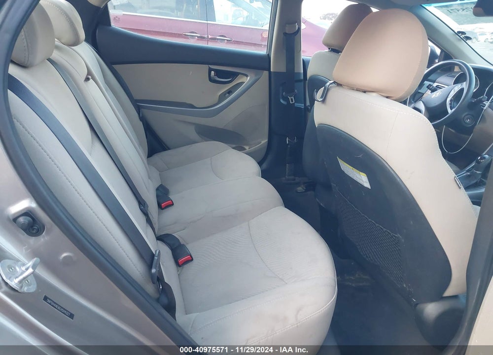 2014 HYUNDAI ELANTRA SE VIN: 5NPDH4AE6EH514327