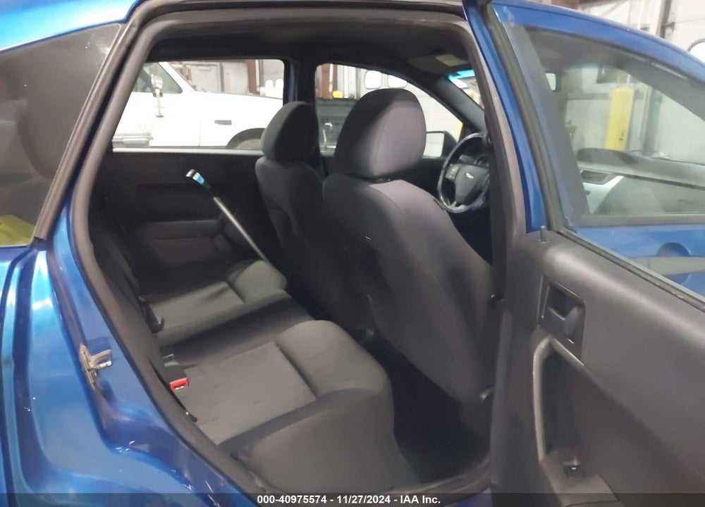 2011 FORD FOCUS SE VIN: 1FAHP3FN1BW104103