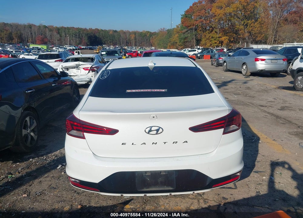2019 HYUNDAI ELANTRA VIN: 5NPD84LF3KH463306