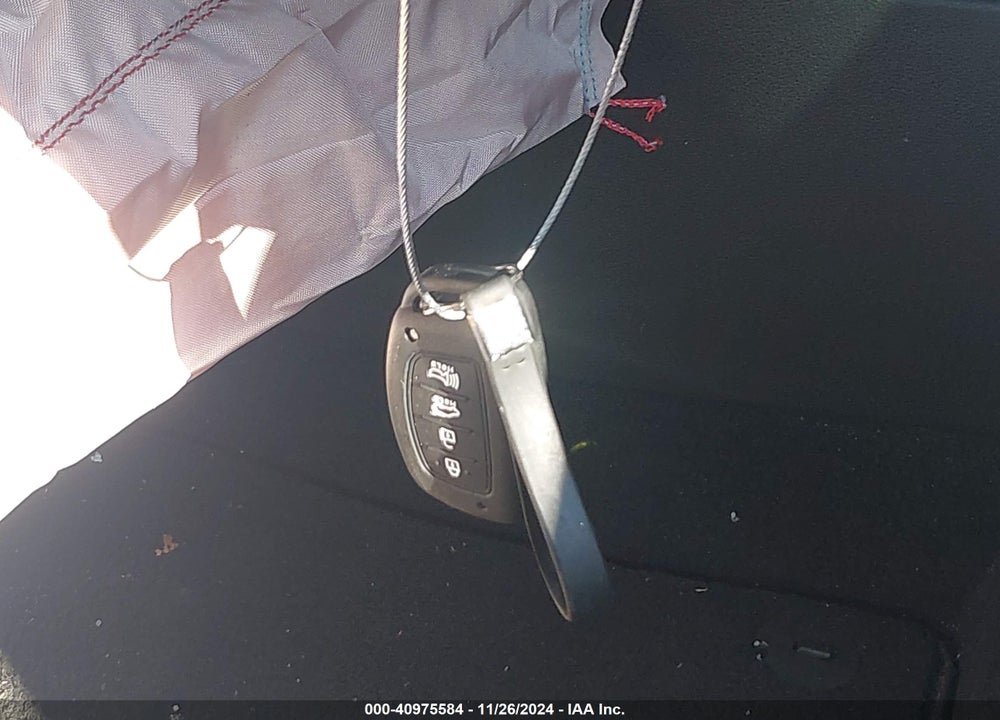 2019 HYUNDAI ELANTRA VIN: 5NPD84LF3KH463306