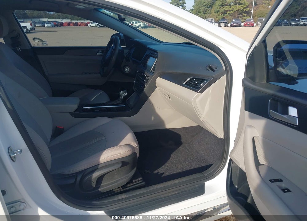 2017 HYUNDAI SONATA SPORT VIN: 5NPE34AF1HH465439
