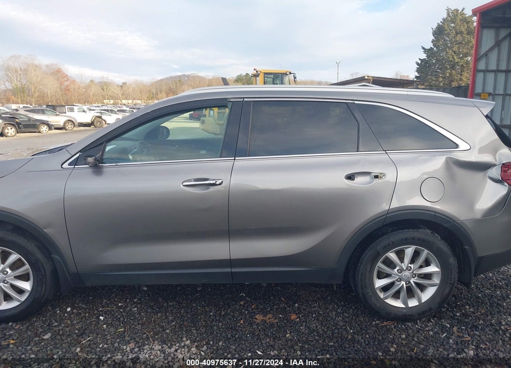 2017 KIA SORENTO 2.4L LX VIN: 5XYPG4A31HG287753