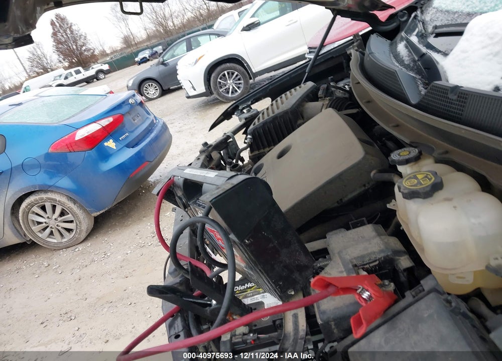 2019 CHEVROLET TRAVERSE LS VIN: 1GNERFKW2KJ264180