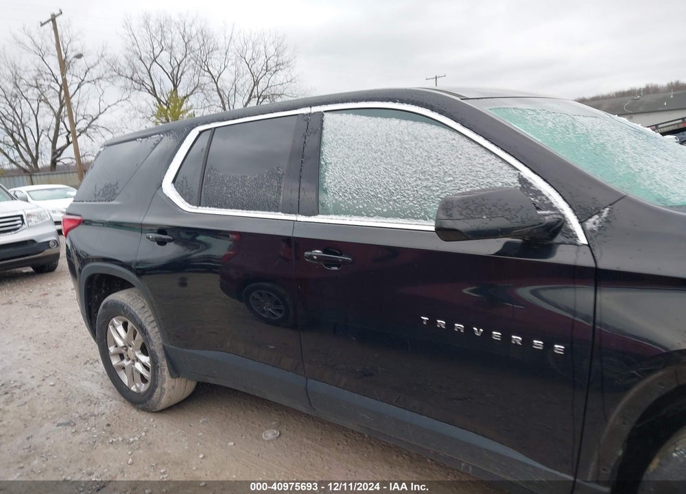 2019 CHEVROLET TRAVERSE LS VIN: 1GNERFKW2KJ264180
