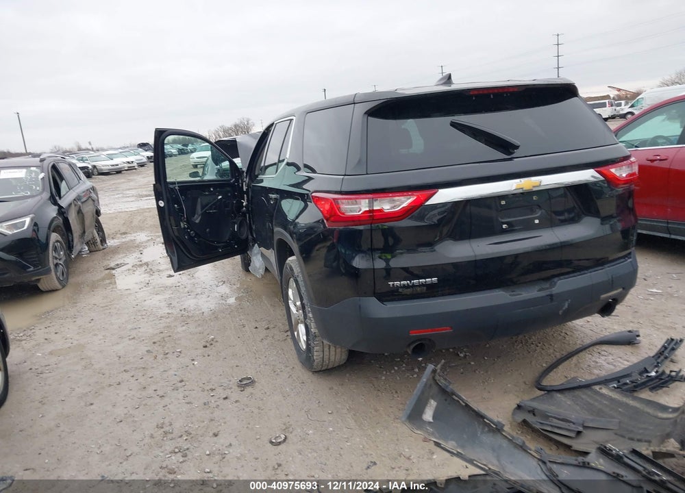 2019 CHEVROLET TRAVERSE LS VIN: 1GNERFKW2KJ264180