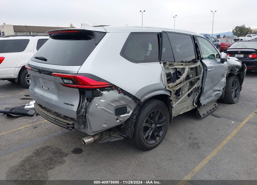 2024 TOYOTA GRAND HIGHLANDER HYBRID LIMITED MAX VIN: 5TDADAB54RS000312
