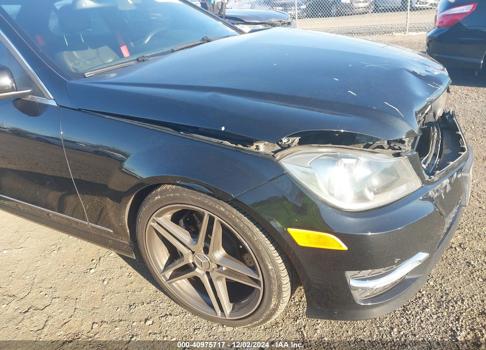 2013 MERCEDES-BENZ C 300 LUXURY 4MATIC/SPORT 4MATIC VIN: WDDGF8AB6DR268196