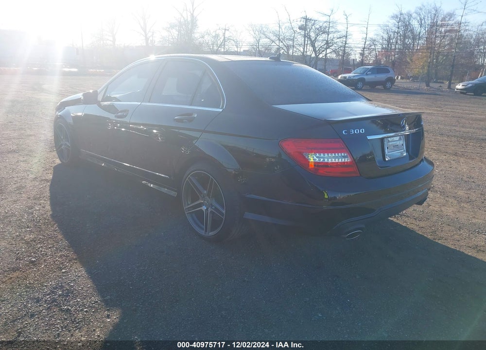 2013 MERCEDES-BENZ C 300 LUXURY 4MATIC/SPORT 4MATIC VIN: WDDGF8AB6DR268196