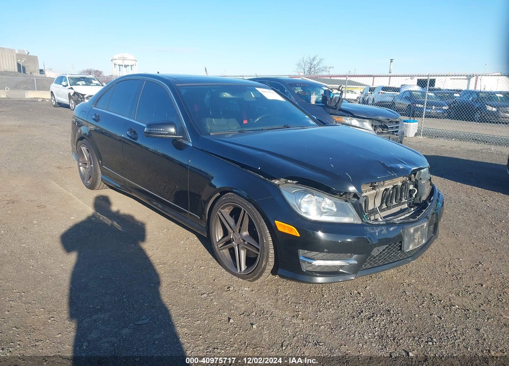2013 MERCEDES-BENZ C 300 LUXURY 4MATIC/SPORT 4MATIC VIN: WDDGF8AB6DR268196