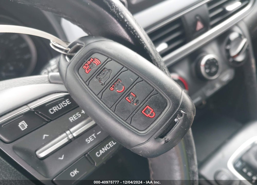 2019 HYUNDAI KONA SEL VIN: KM8K62AAXKU246748
