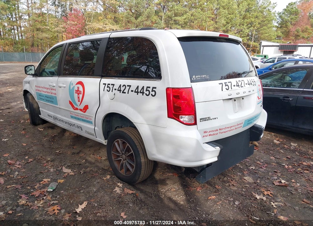 2017 DODGE GRAND CARAVAN VIN: 2C4RDGCG5HR828219