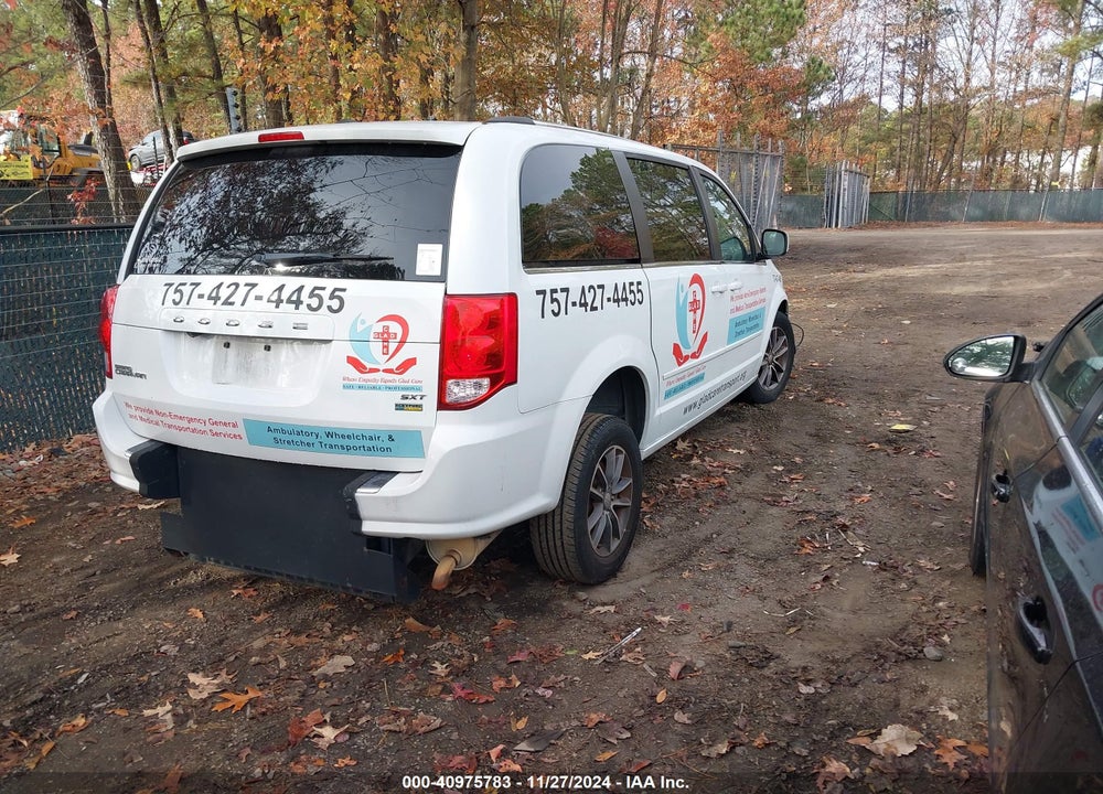 2017 DODGE GRAND CARAVAN VIN: 2C4RDGCG5HR828219