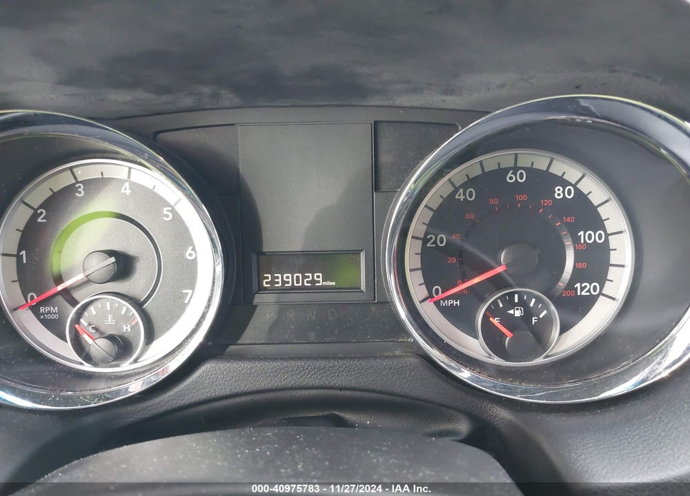 2017 DODGE GRAND CARAVAN VIN: 2C4RDGCG5HR828219