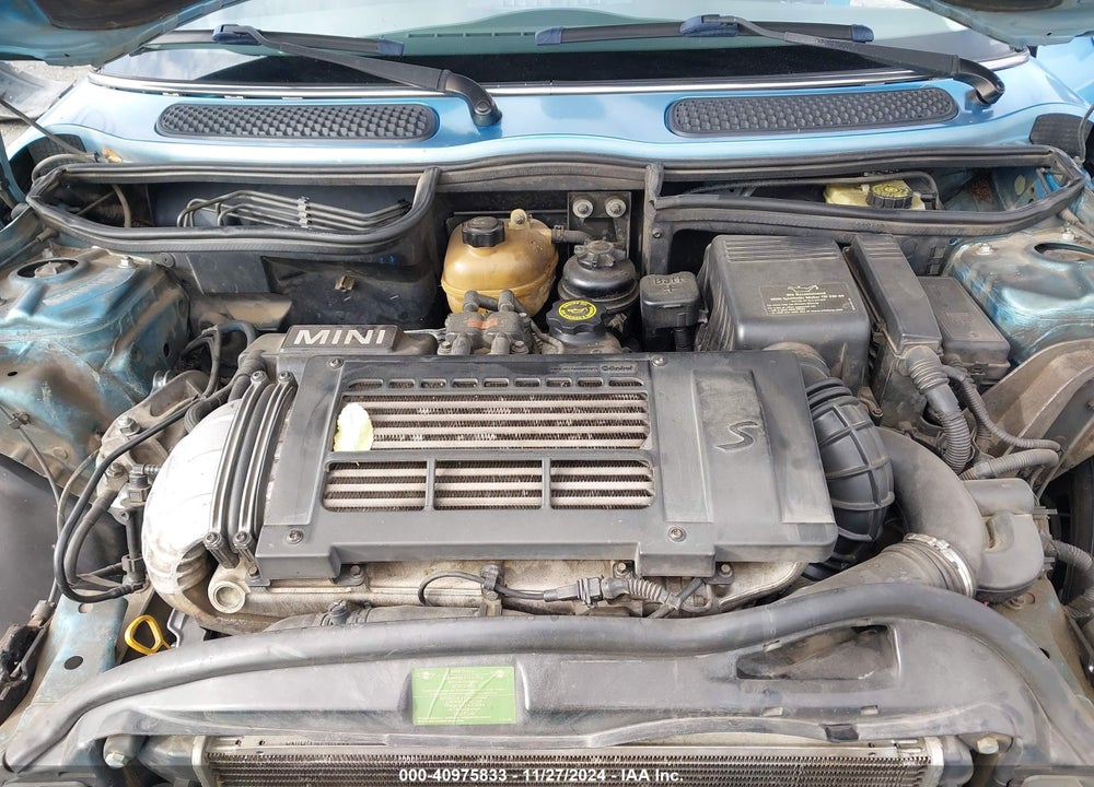 2004 MINI COOPER S VIN: WMWRE33424TD83534