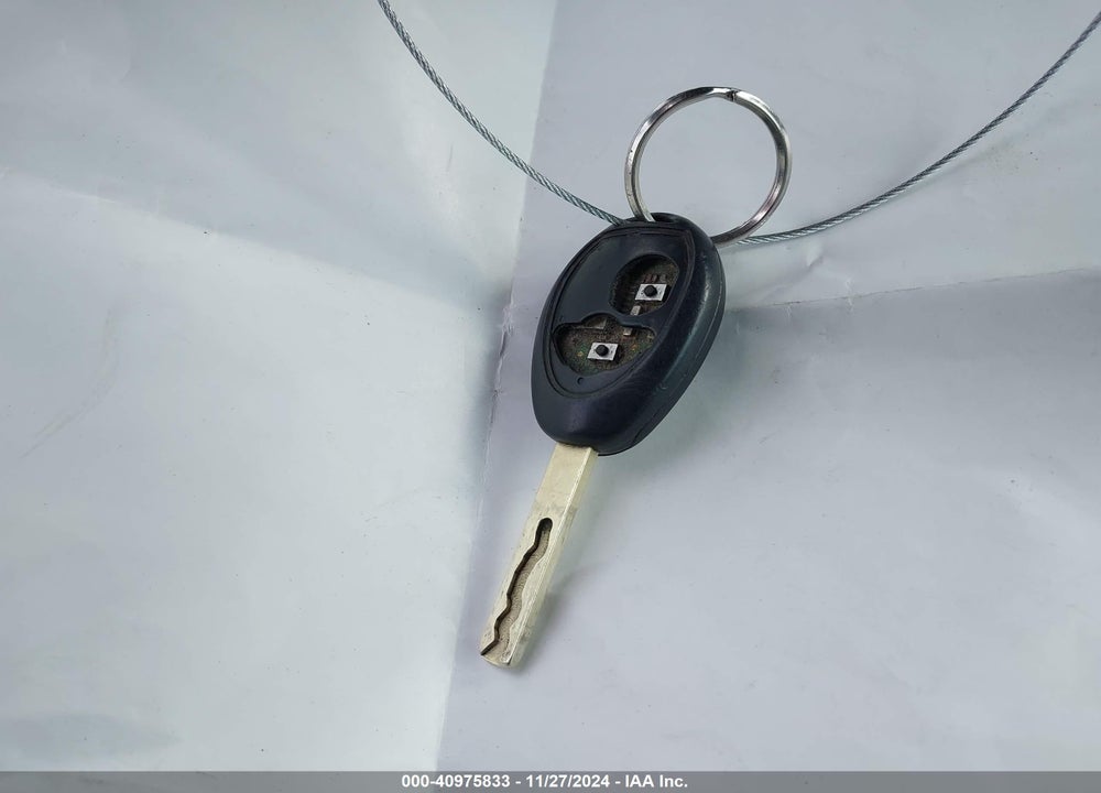 2004 MINI COOPER S VIN: WMWRE33424TD83534