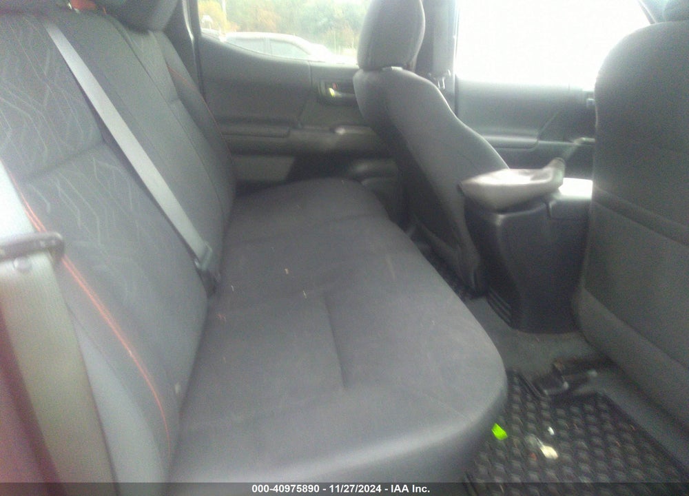 2016 TOYOTA TACOMA SR5 VIN: 5TFDZ5BN7GX010068