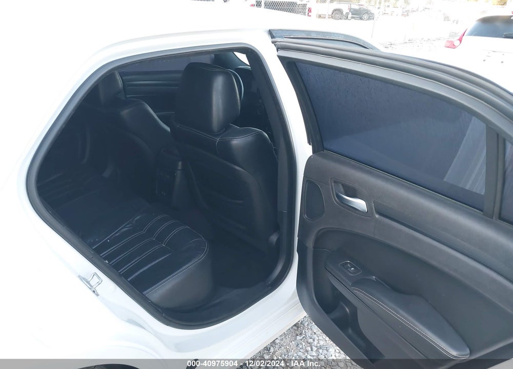 2015 CHRYSLER 300 300S VIN: 2C3CCABG6FH921569