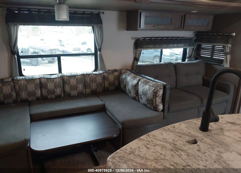 2018 FOREST RIVER OTHER VIN: 4X4TSVH24J2476701