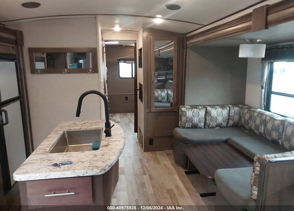 2018 FOREST RIVER OTHER VIN: 4X4TSVH24J2476701