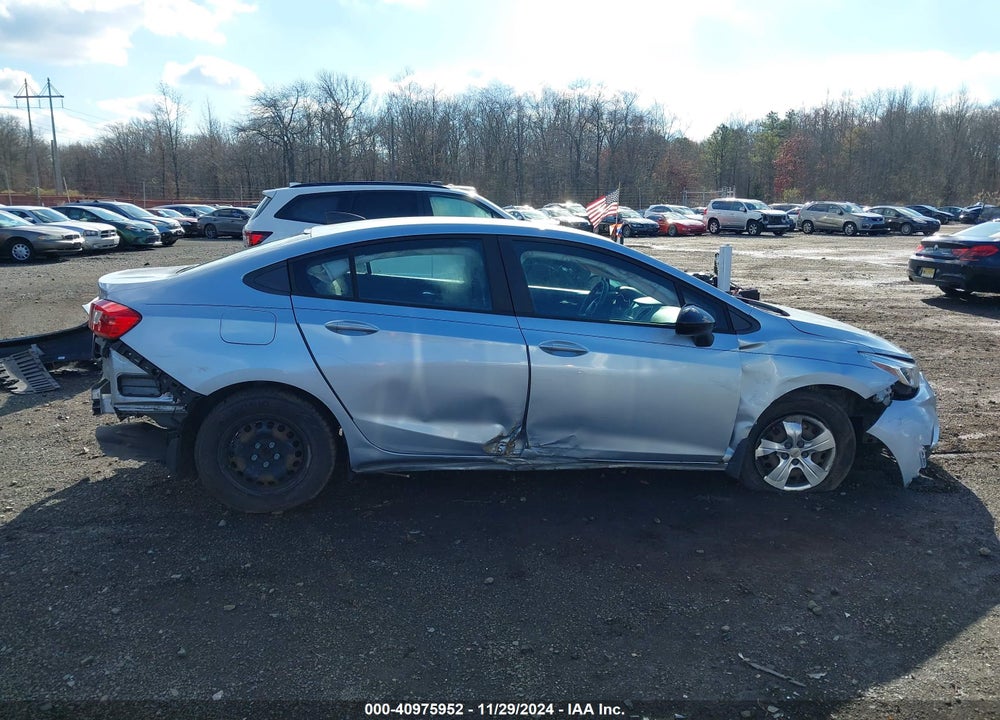 2017 CHEVROLET CRUZE VIN: 1G1BC5SM0H7270323