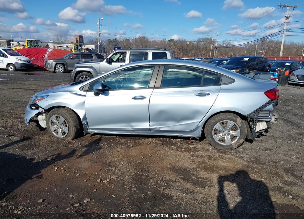 2017 CHEVROLET CRUZE VIN: 1G1BC5SM0H7270323
