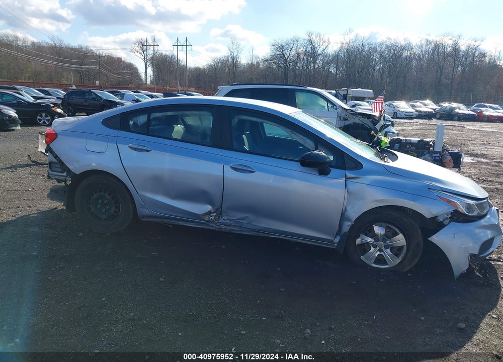 2017 CHEVROLET CRUZE VIN: 1G1BC5SM0H7270323