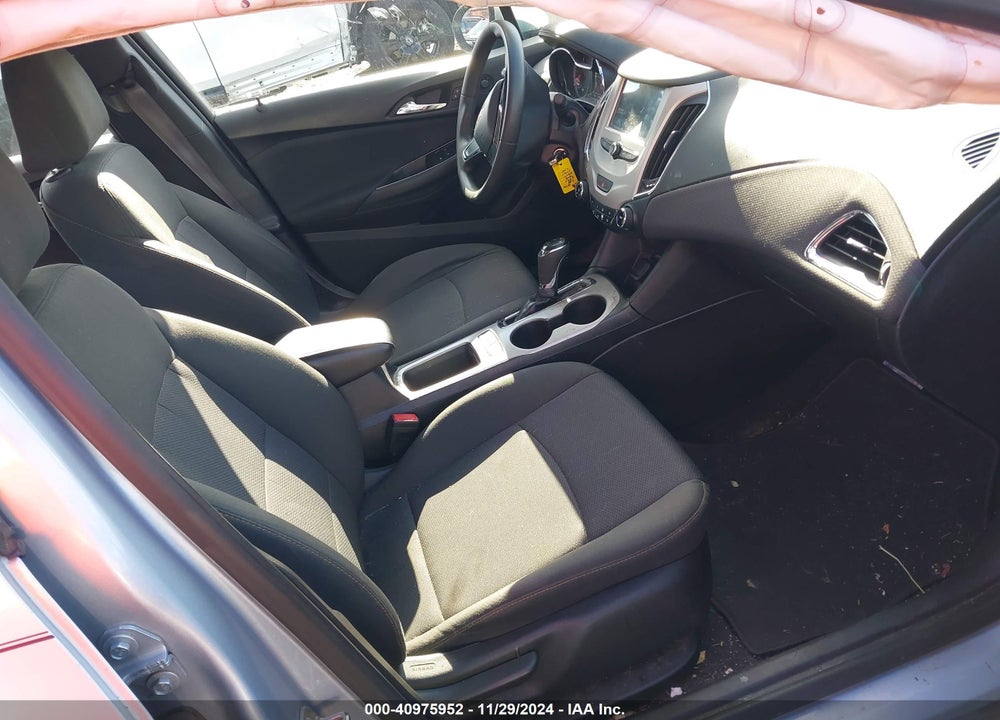 2017 CHEVROLET CRUZE VIN: 1G1BC5SM0H7270323