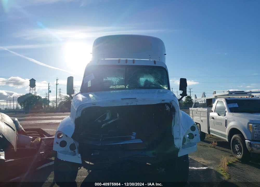 2014 FREIGHTLINER CASCADIA 125 VIN: 1FUBGDDVXELFN7338